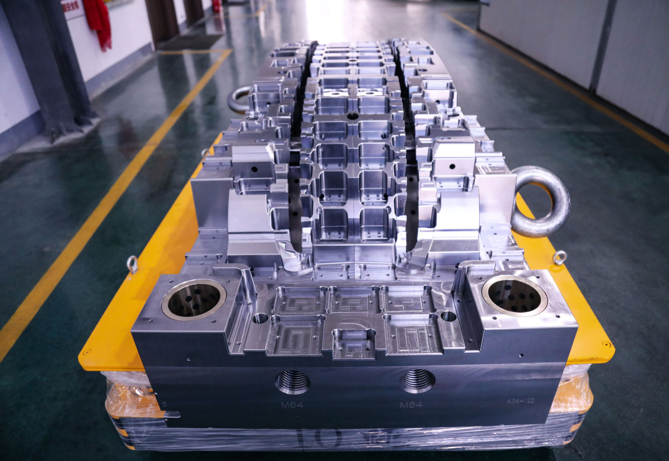 Application and Trends of Automotive Mold Bases in Car Manufacturing