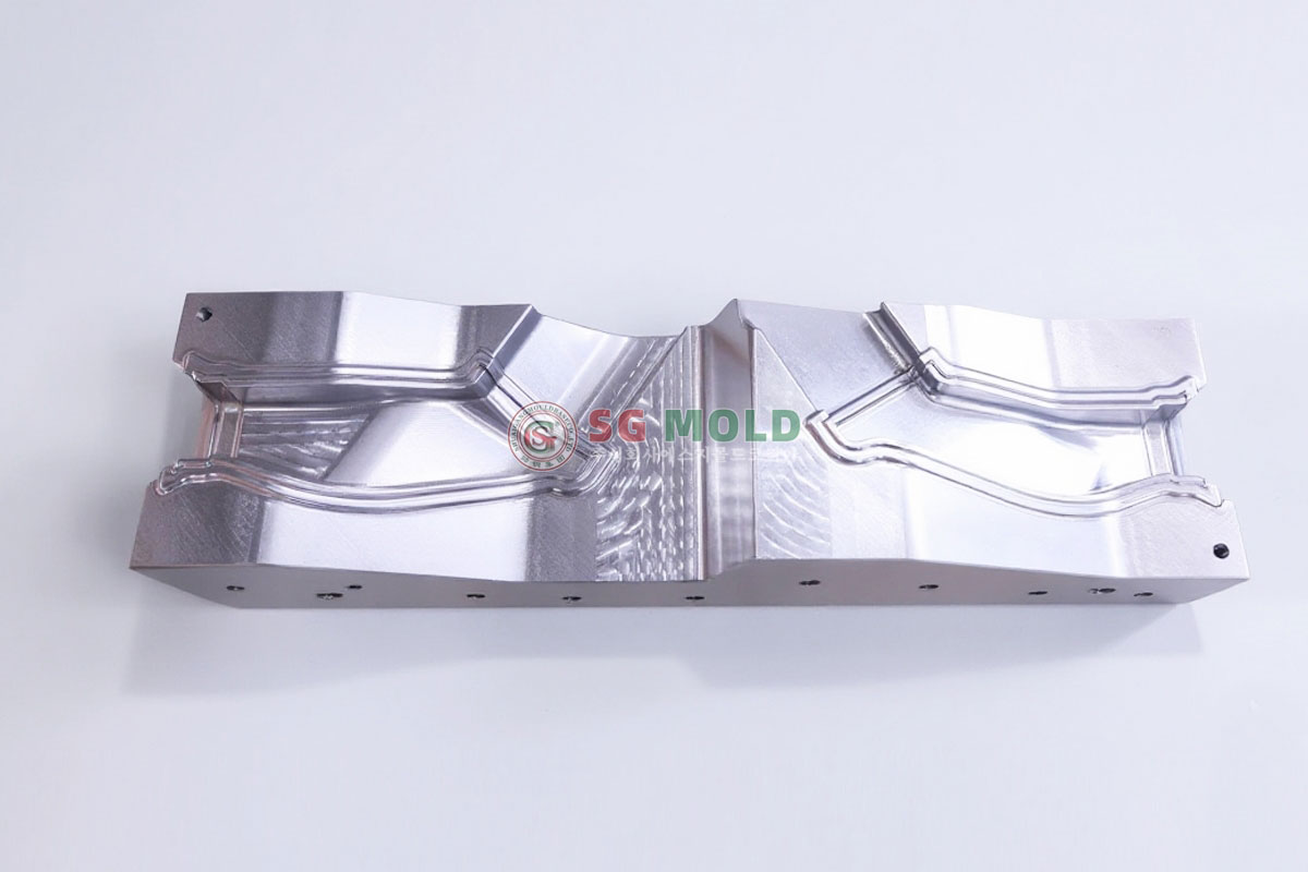 [Core processing] For automobile mold parts