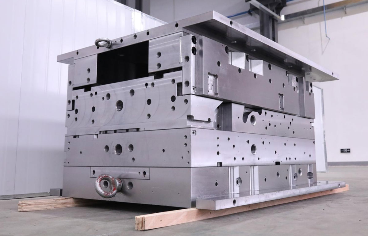 How to Reduce the Development Cost of Custom Mold Bases?